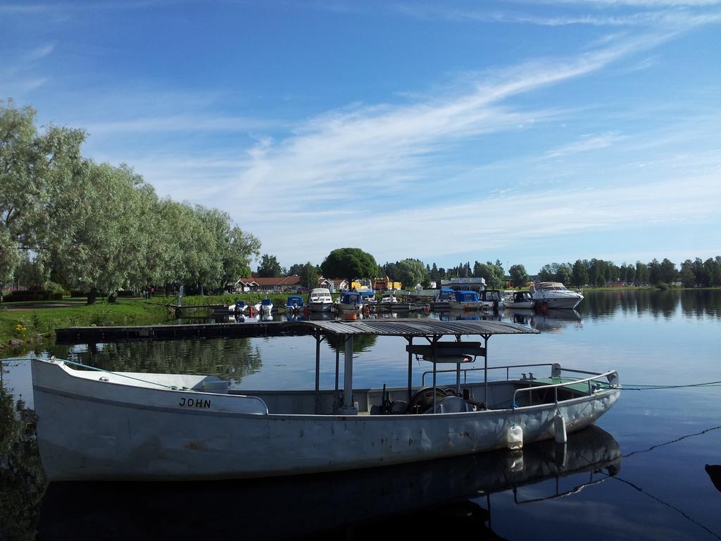 Kristinebergs Bed & Breakfast Mora Exterior photo