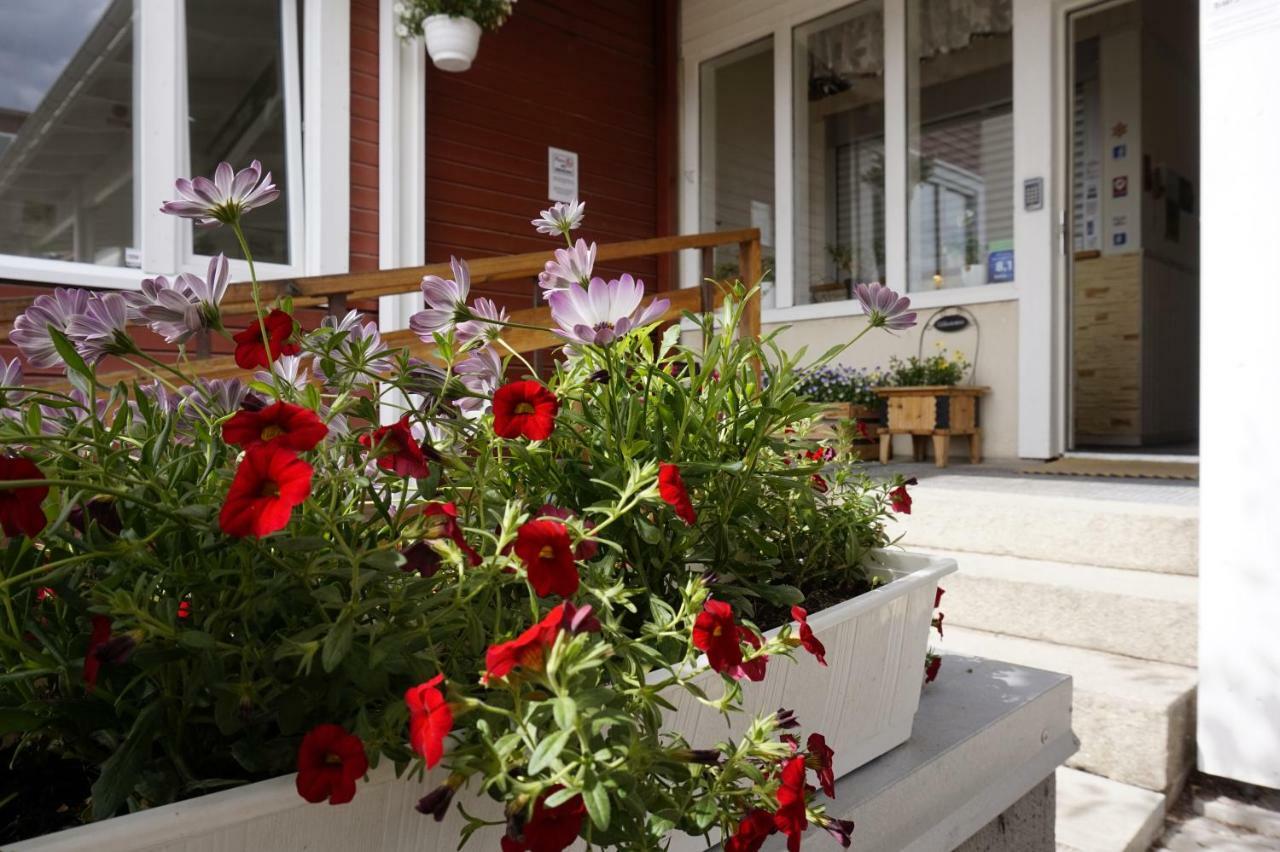 Kristinebergs Bed & Breakfast Mora Exterior photo